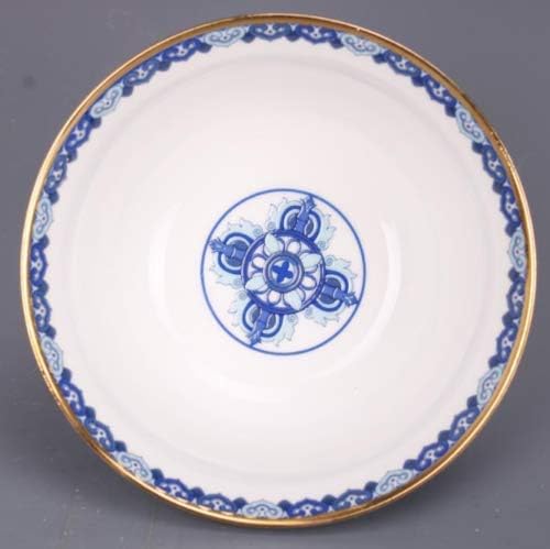 Купа От Китайския Бяло-синьо като Порцелан Цяньлун С Позлатените Край С Благоприятен Модел