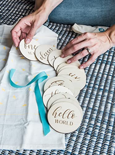 White Loft Baby Monthly Milestone – Паметни знаци за новородени ръчно изработени от светла бреза дърво в чест на първата година