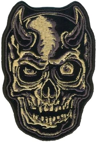 Нашивка под формата на Черепа с Дяволски рога - носи етикет за услугата Нашивка с висока дърворезба от Вискоза с термосвариваемой подплата