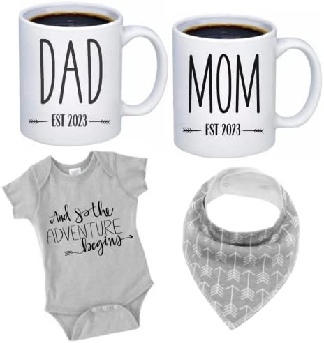 Подарък за бременни Est 2023-Подаръци за нови родители-Комплект чаши за мама и татко Est 2023 обем 11 грама - Гащеризон Приключения