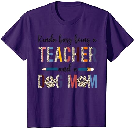 Тениска с Леопард Нещо Като е Заета с Това, Че Е Учителка И Кучешки майка