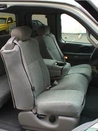 Седалките Durafit, ушити специално за F150 Regular и Super Cab Отпред с ниска облегалка 40/60, Разделени седалки с интегрирани предпазни