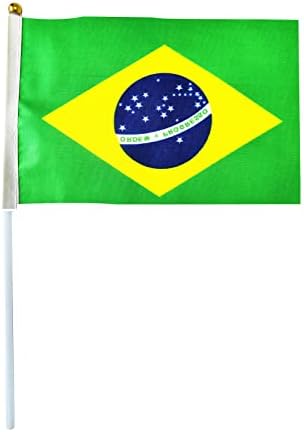 12 Бразилски малки знамена 4x6 инча мини-знамена Бразилски знамена ръчни знамена Фестивални знамена знамена състезания пластмасови пръчки
