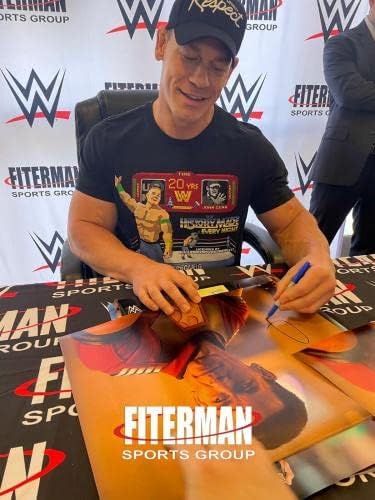 Ексклузивна снимка на Джон Sina с Автограф на WWE 16x20, Удостоверяване на JSA 10 - Снимки Рестлинга с автограф